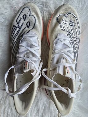 New Balance SC ELITE V3 Men's SIZE 11. NO INSOLES
